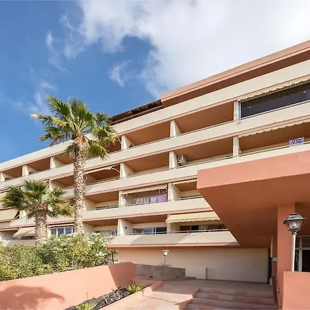 Apartment 300 M Beach, Ocean View, Refined, Wi-fi, Fiber *